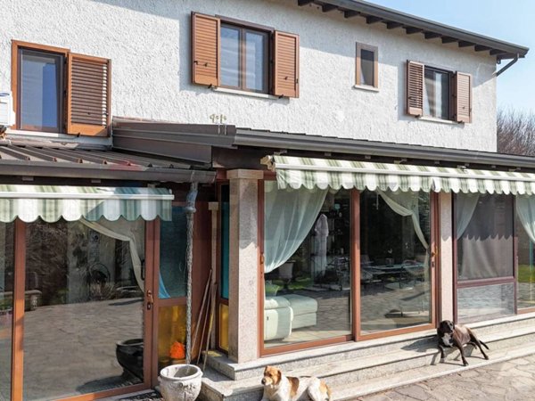 casa indipendente in vendita a Varese in zona Centro Città