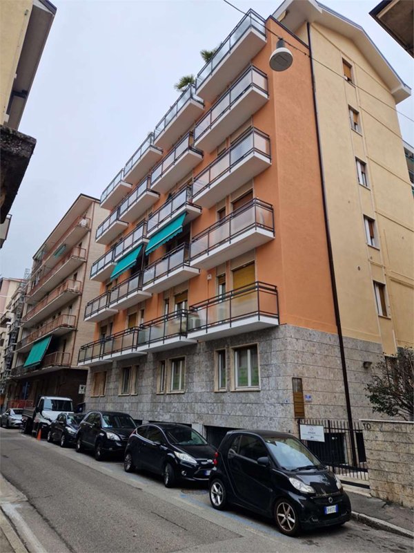 appartamento in vendita a Varese in zona Centro Città
