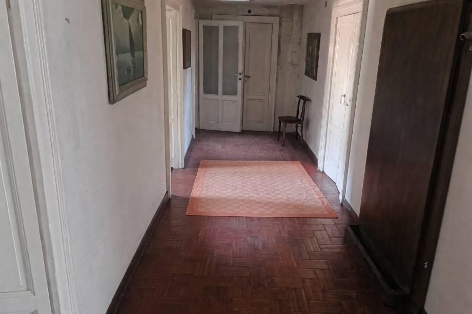 appartamento in vendita a Varese in zona Casbeno