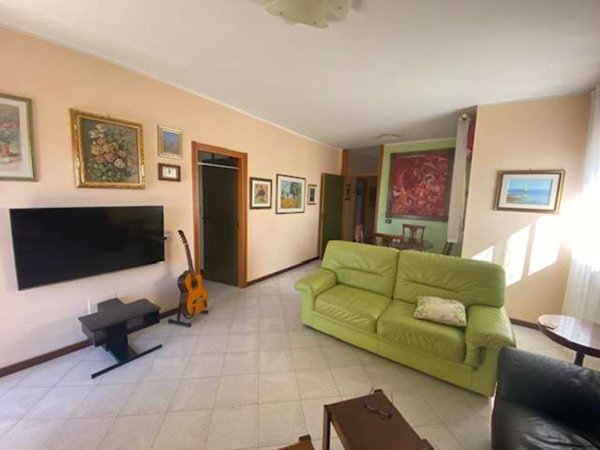 appartamento in vendita a Varese in zona Giubiano