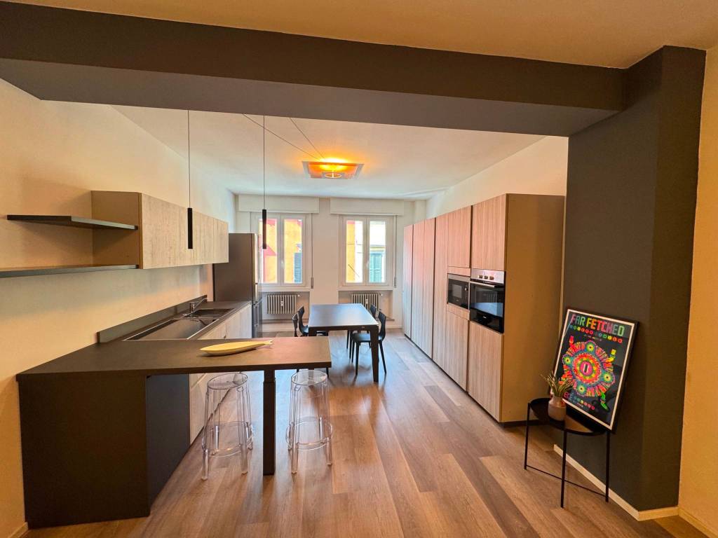 appartamento in vendita a Varese in zona Biumo