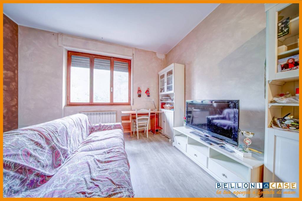 appartamento in vendita a Varese in zona Giubiano