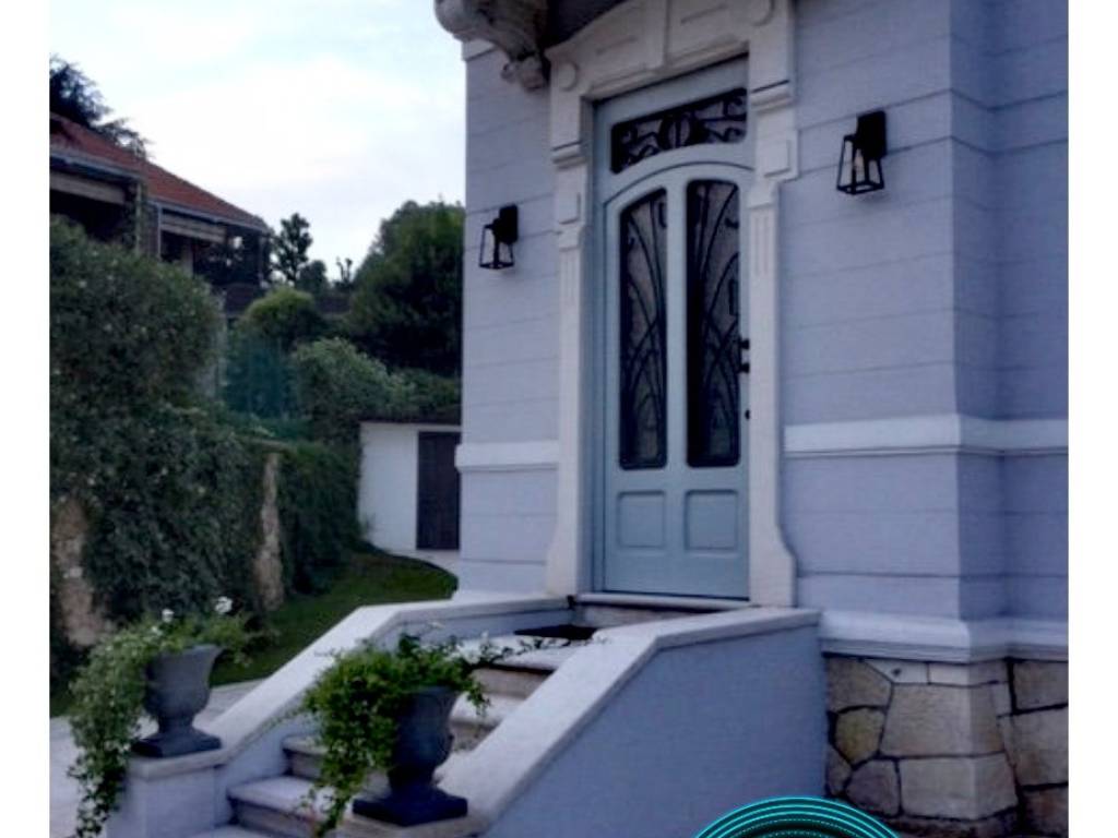 casa indipendente in vendita a Varese in zona Sant'Ambrogio