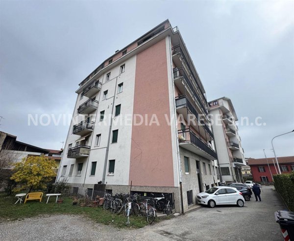 appartamento in vendita a Varese in zona Ippodromo