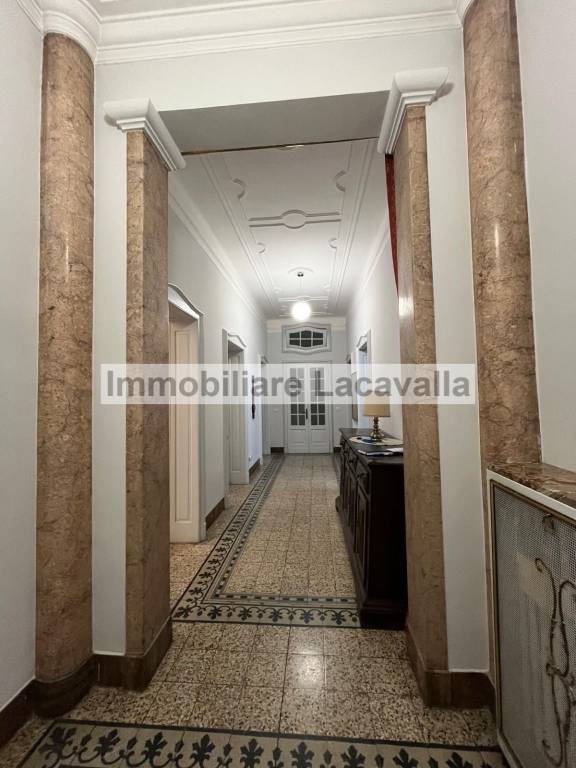 appartamento in vendita a Varese in zona Bosto