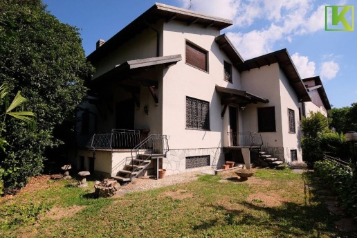 casa indipendente in vendita a Varese