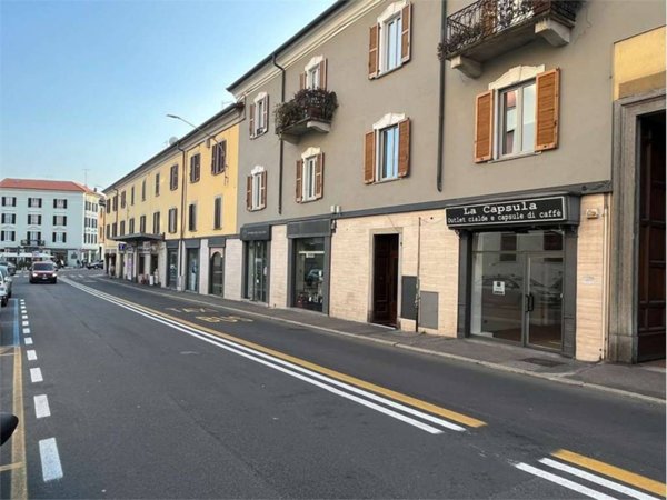 negozio in vendita a Varese in zona Biumo