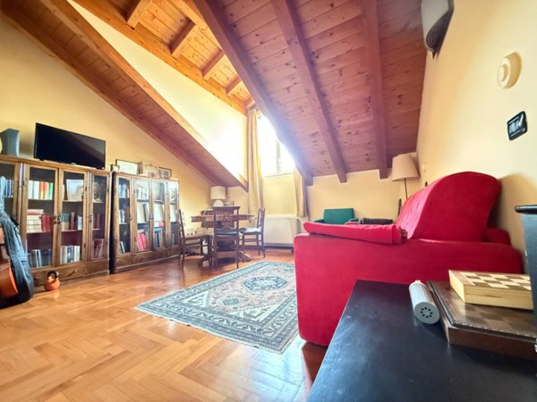 appartamento in vendita a Varese in zona Centro Città