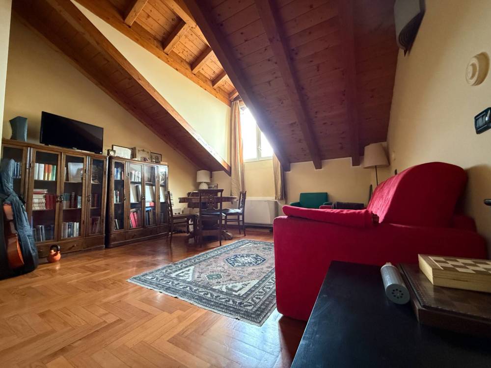 appartamento in vendita a Varese in zona Centro Città