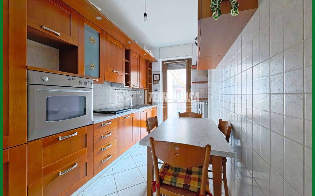 appartamento in vendita a Varese in zona Centro Città