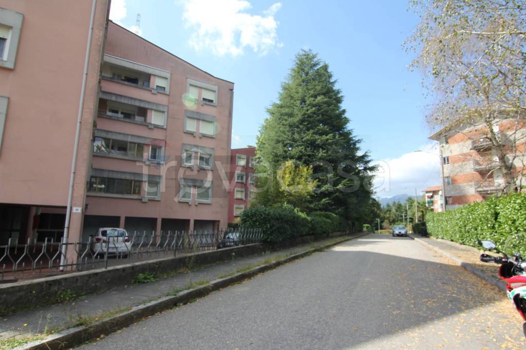 appartamento in vendita a Varese in zona San Fermo