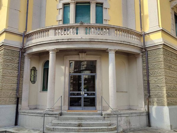 appartamento in vendita a Varese in zona Giubiano