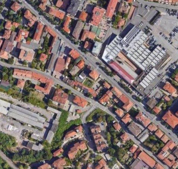 locale di sgombero in vendita a Varese