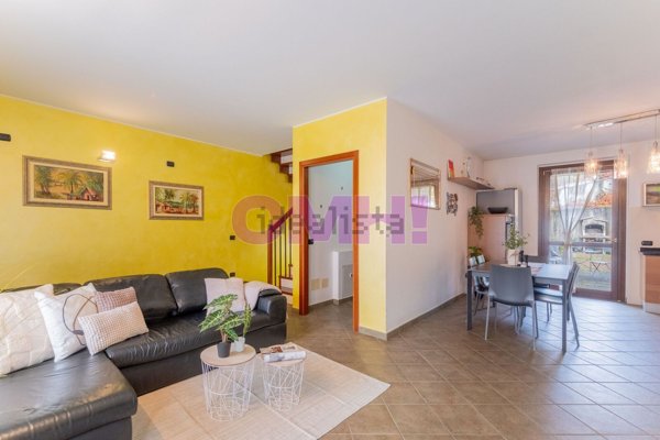 casa indipendente in vendita a Varese in zona Centro Città