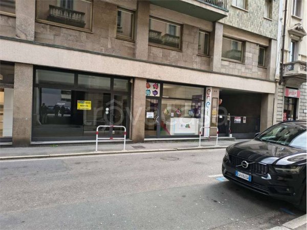 negozio in vendita a Varese in zona Centro Città