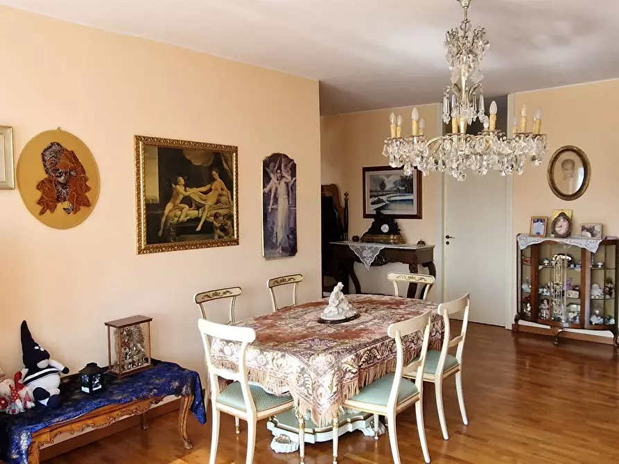 appartamento in vendita a Varese in zona Centro Città