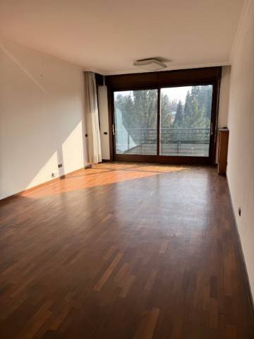 appartamento in vendita a Varese in zona Via Crispi