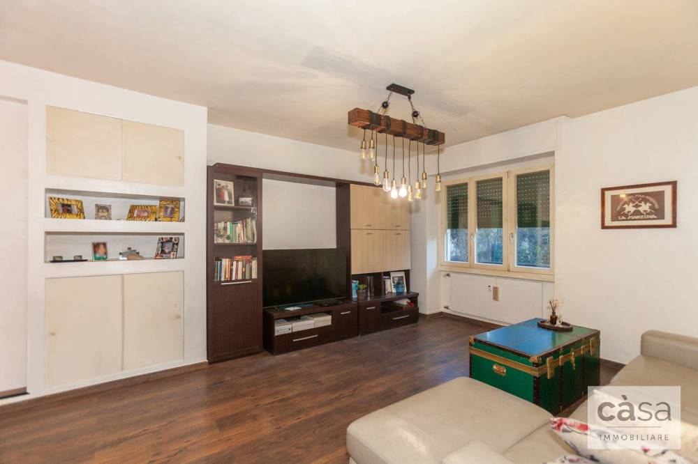 appartamento in vendita a Varese in zona Giubiano