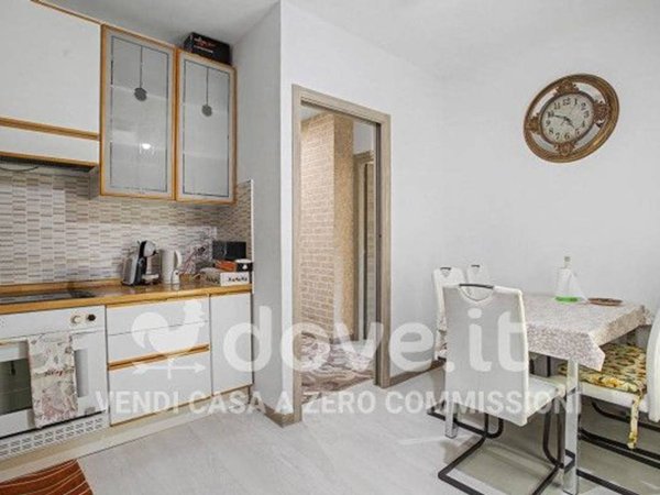 appartamento in vendita a Varese in zona Giubiano
