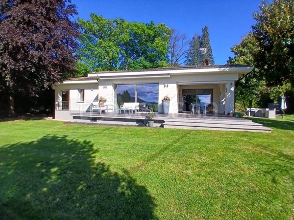 casa indipendente in vendita a Varese in zona Bosto