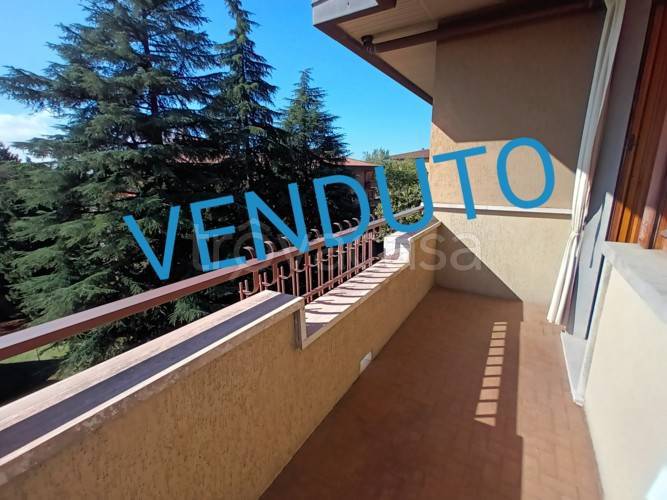 appartamento in vendita a Varese in zona Giubiano