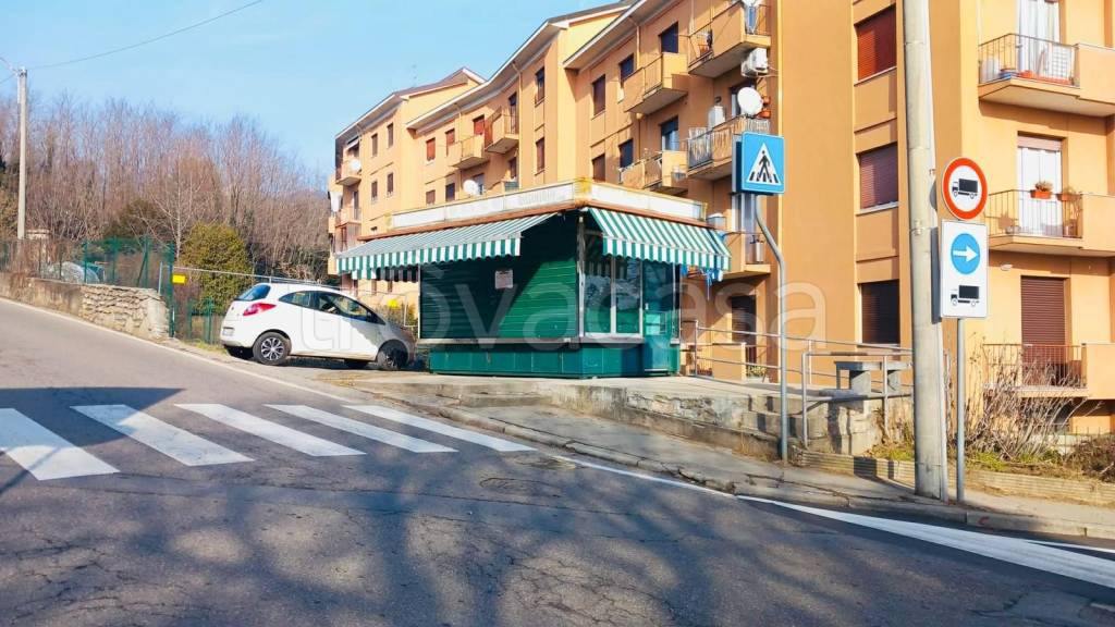negozio in vendita a Varese in zona Masnago