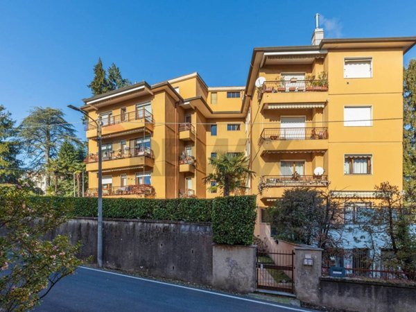 appartamento in vendita a Varese in zona Sant'Ambrogio