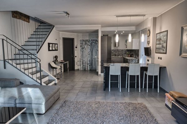 appartamento in vendita a Varese in zona Ippodromo