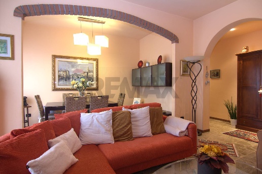 appartamento in vendita a Varese in zona Viale Aguggiari