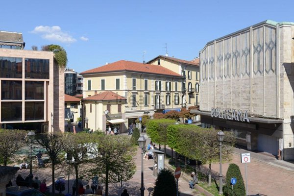 appartamento in vendita a Varese in zona Centro Città