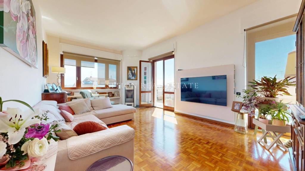 appartamento in vendita a Varese in zona Centro Città