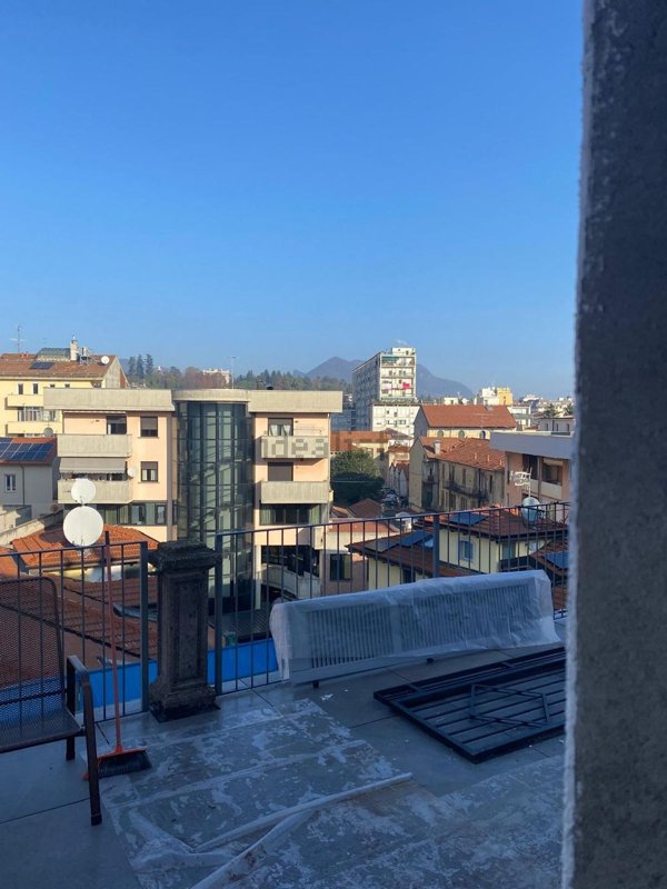 appartamento in vendita a Varese