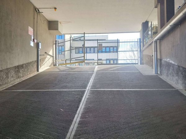 negozio in vendita a Varese in zona Biumo