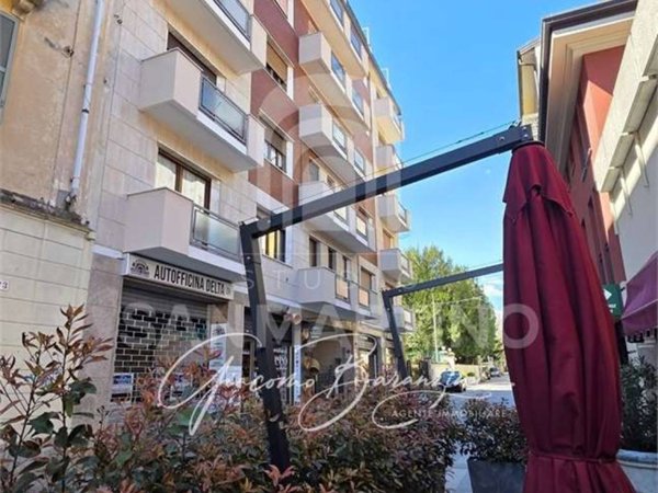 appartamento in vendita a Varese in zona Centro Città