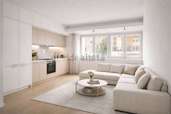 appartamento in vendita a Varese in zona Brunella