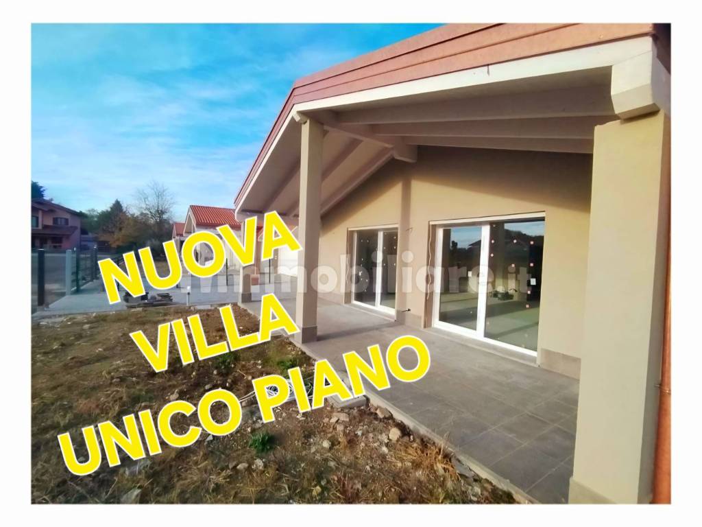 casa indipendente in vendita a Varese in zona Lissago