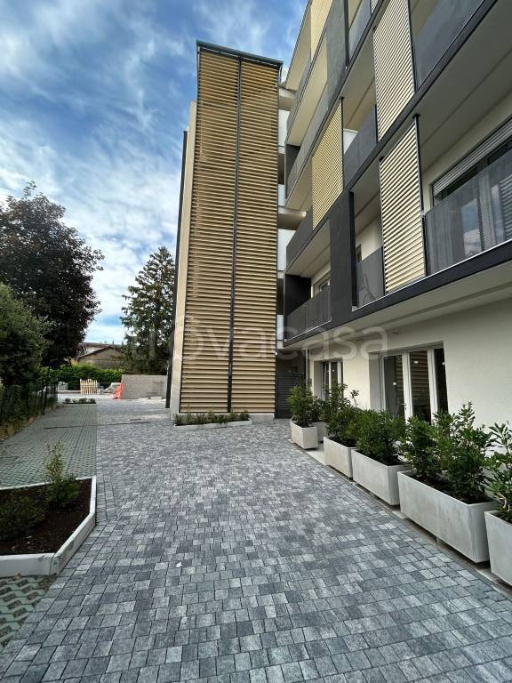 appartamento in vendita a Varese in zona Giubiano