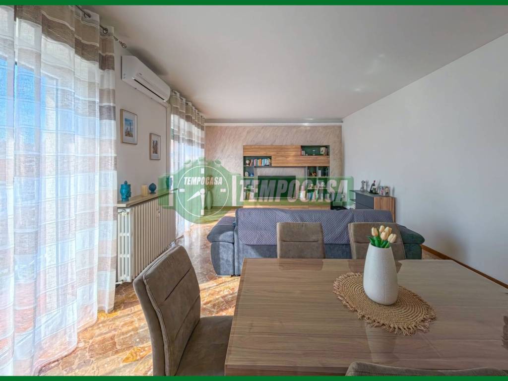 appartamento in vendita a Varese in zona San Gallo