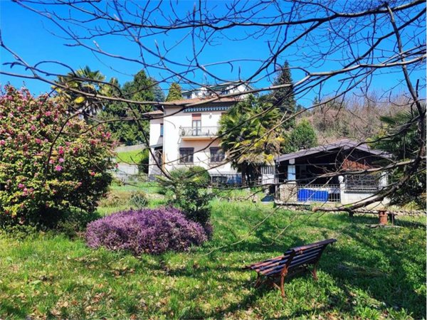casa indipendente in vendita a Varese in zona Viale Belforte