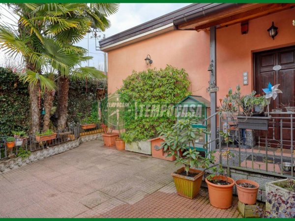 casa indipendente in vendita a Varese in zona Viale Belforte