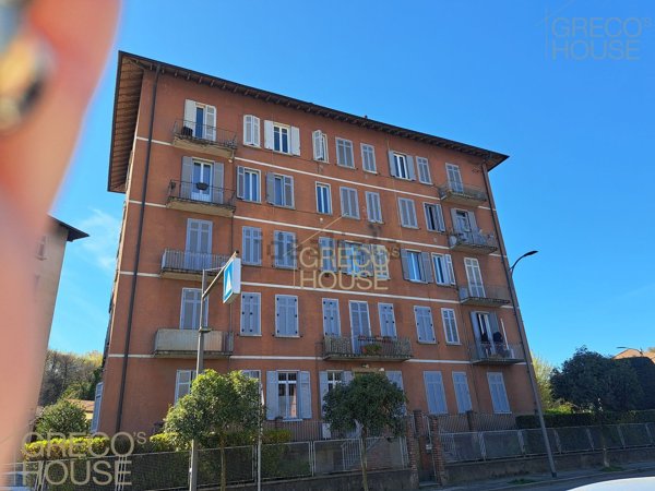appartamento in vendita a Varese in zona Ippodromo