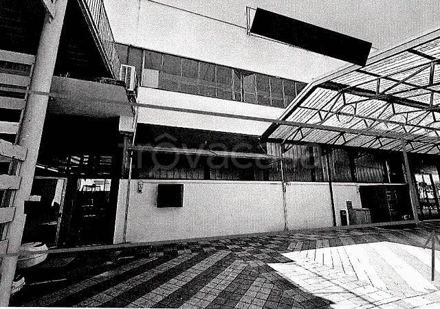 negozio in vendita a Varese in zona Viale Belforte