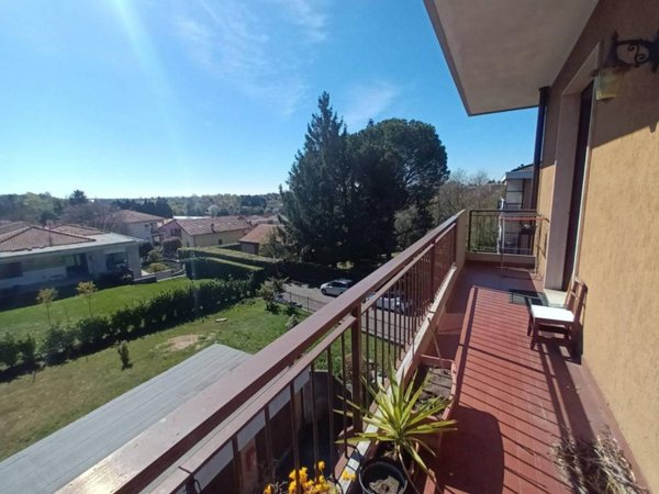 appartamento in vendita a Varese in zona Giubiano