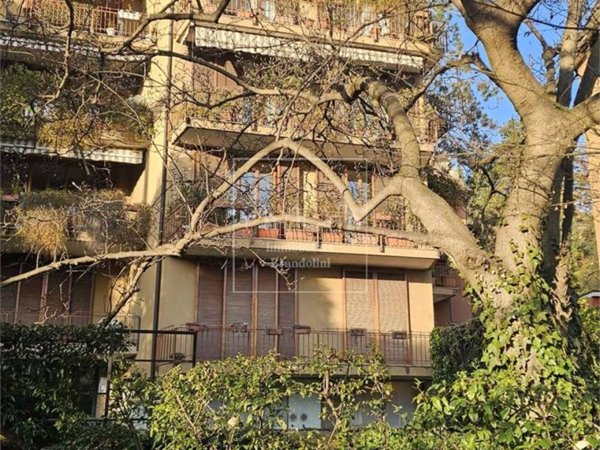 appartamento in vendita a Varese in zona Brunella