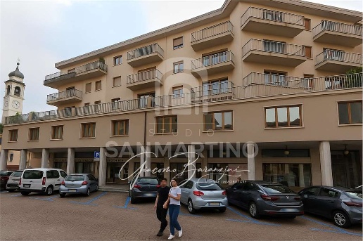 appartamento in vendita a Varese in zona Biumo