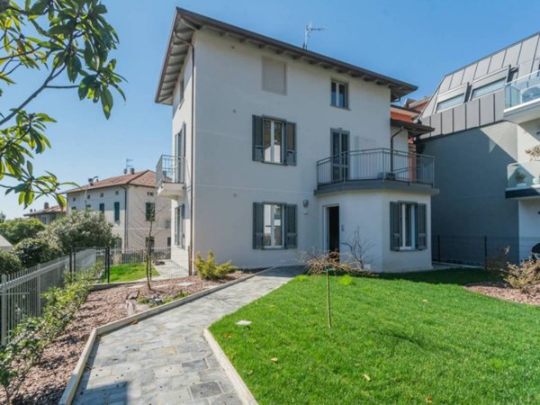 appartamento in vendita a Varese in zona Masnago