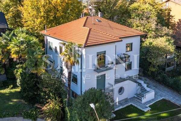 casa indipendente in vendita a Varese in zona Biumo