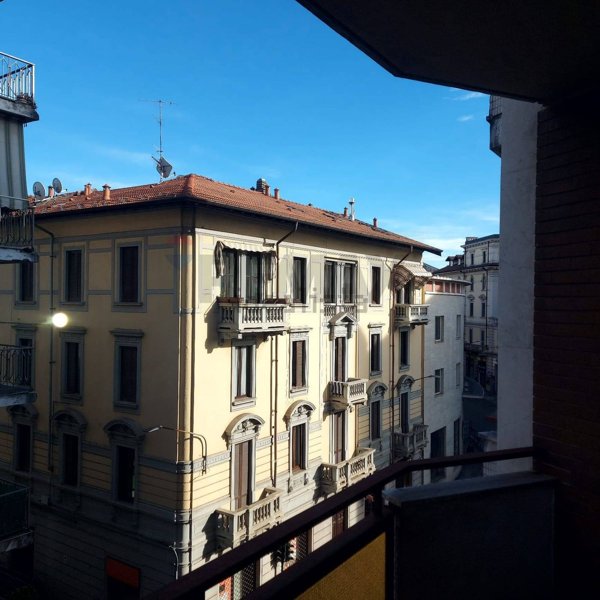 appartamento in vendita a Varese in zona Centro Città