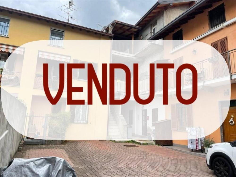 appartamento in vendita a Varese in zona Casbeno