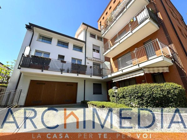 appartamento in vendita a Varese in zona Ippodromo